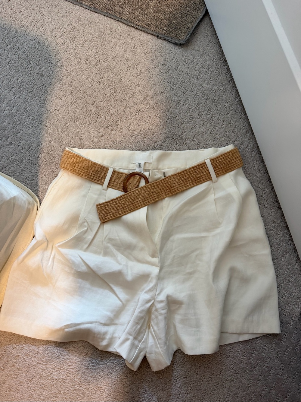 H&M Cream High-Waist Linen-Blend Shorts with Tan Woven Belt